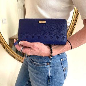Kate Spade Zip around wallet MINT NWOT